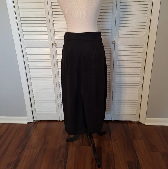 L Love vegan black suede skirt sz medium *K - Picture 5 of 9
